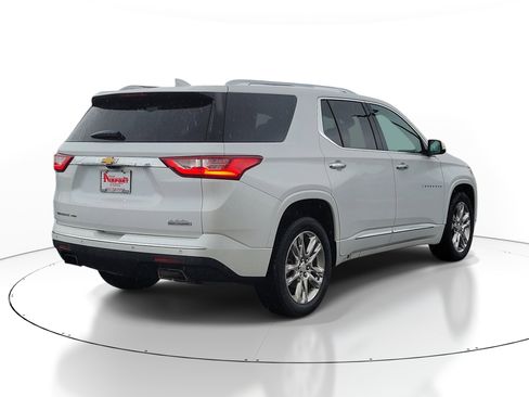 Used 2021 Chevrolet Traverse High Country AWD/4WD image 4