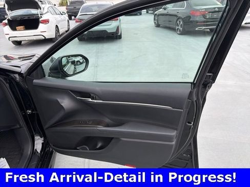 Used 2024 Toyota Camry SE image 17