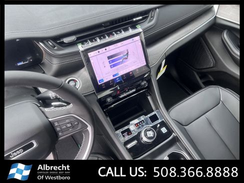 New 2025 Jeep Grand Cherokee Limited image 22