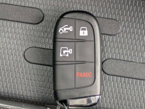 Used 2025 RAM ProMaster 2500 w/ Convenience Group FWD image 31