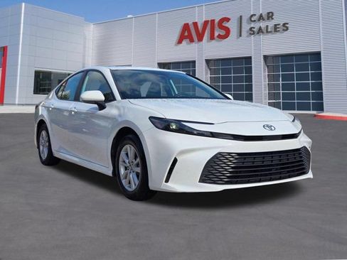 Used 2025 Toyota Camry LE FWD image 3