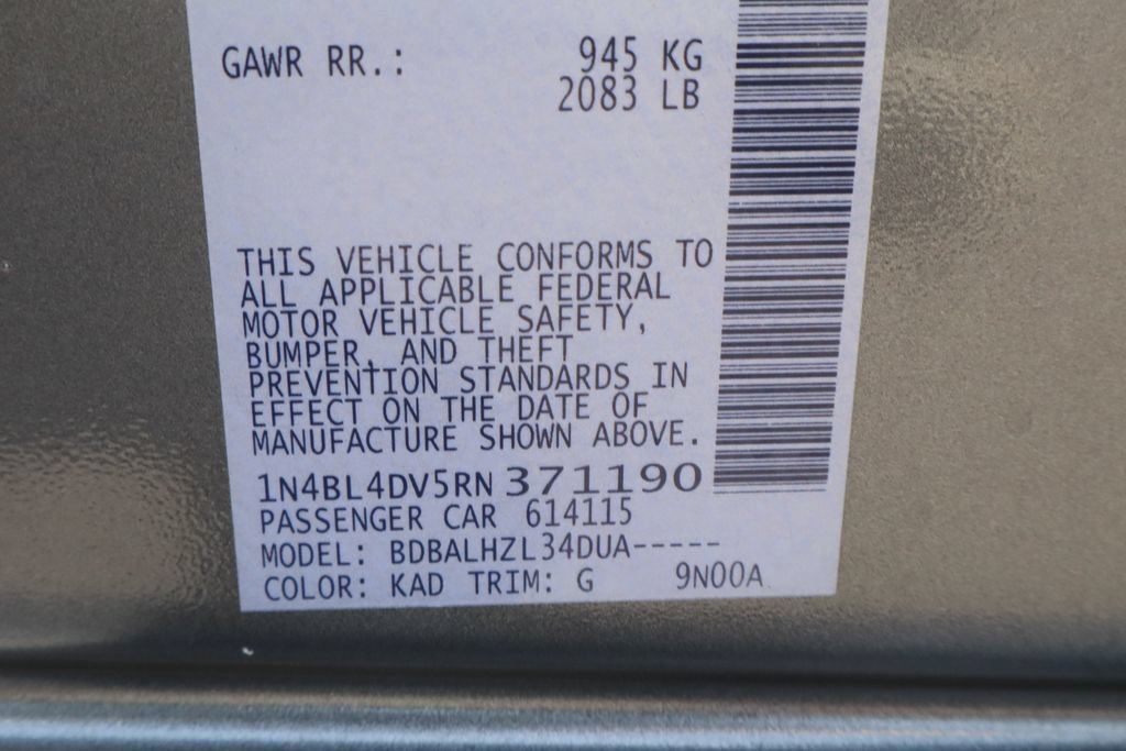 Used 2024 Nissan Altima 2.5 SV FWD image 31