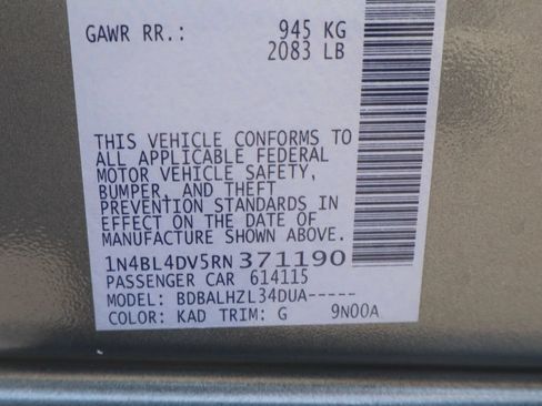 Used 2024 Nissan Altima 2.5 SV FWD image 31