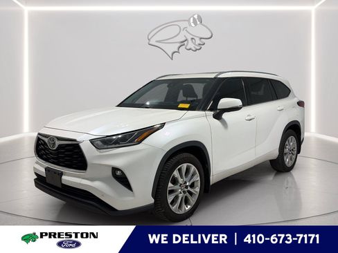 Used 2021 Toyota Highlander Limited AWD/4WD image 1