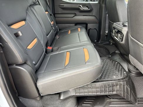 Used 2024 GMC Sierra 1500 AT4 w/ Technology Package image 26