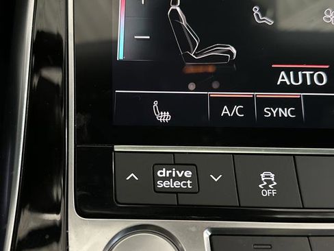 Used 2020 Audi Q8 Premium w/ Black Optic Package image 8