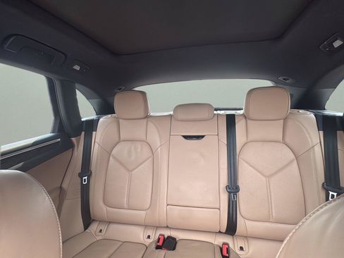 Used 2020 Porsche Macan AWD/4WD image 41