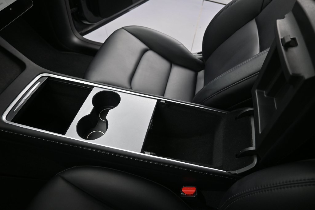 Used 2024 Tesla Model Y Long Range RWD image 25