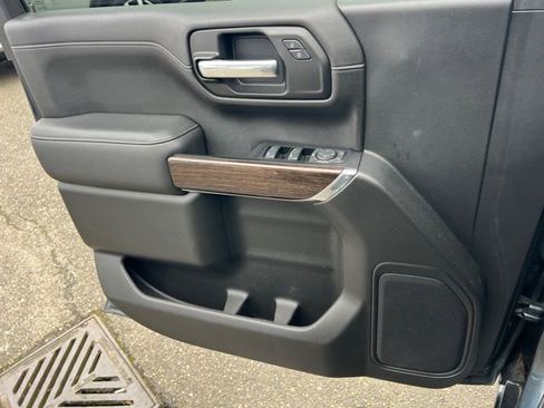 Used 2019 GMC Sierra 1500 SLE w/ SLE Value Package image 16