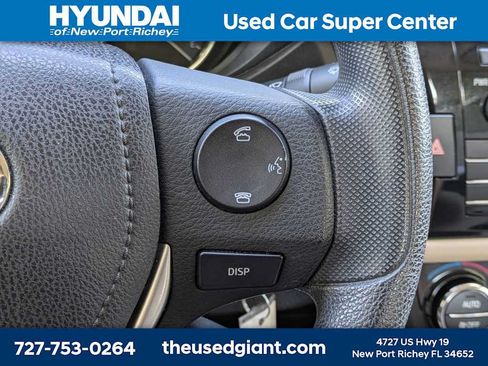 Used 2015 Toyota Corolla LE FWD image 25