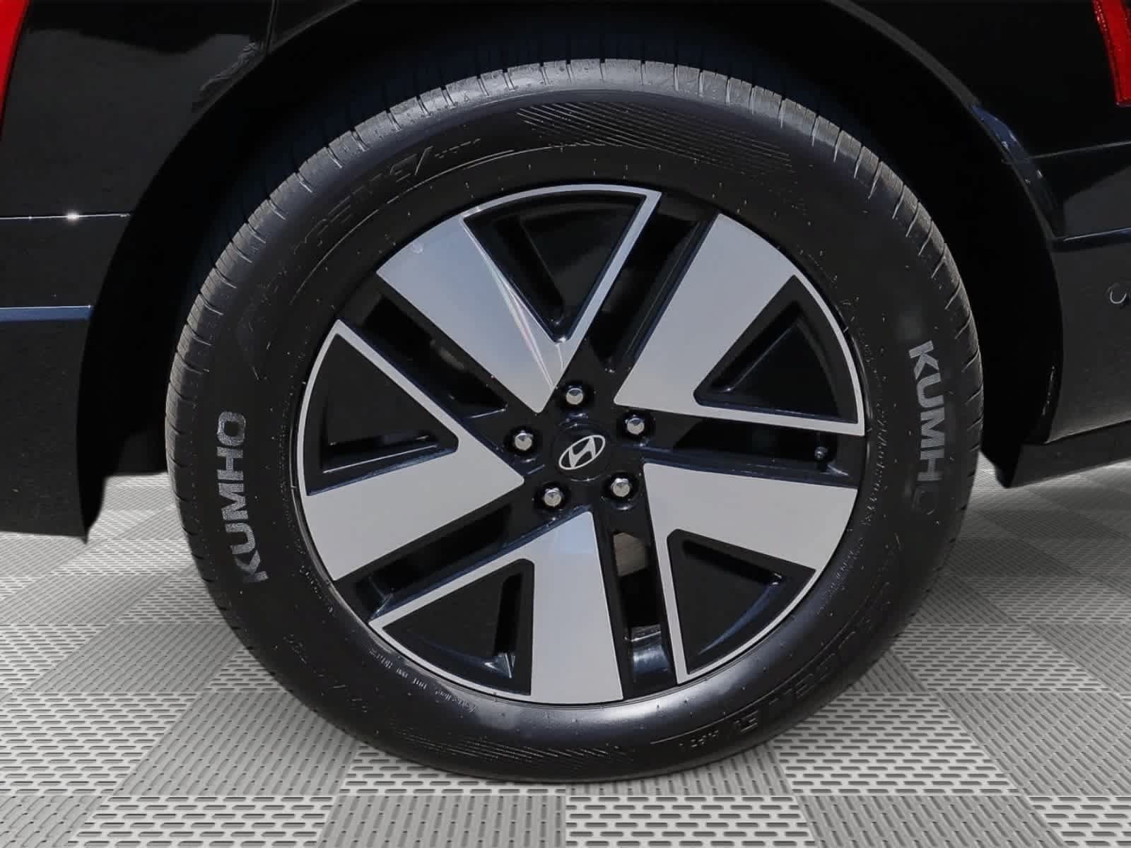 New 2026 Hyundai Ioniq 9 SEL AWD/4WD image 13