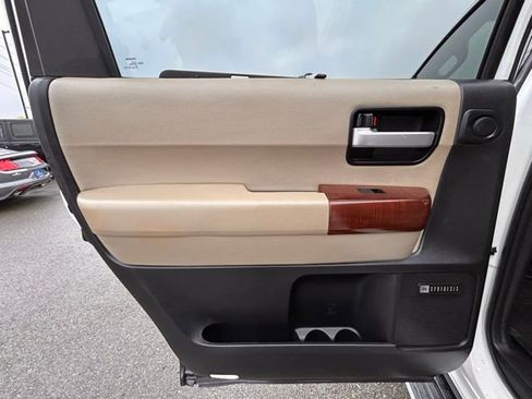 Used 2013 Toyota Sequoia Platinum image 54