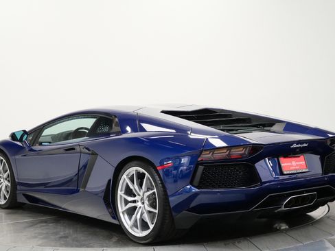 Used 2014 Lamborghini Aventador LP 700-4 image 7