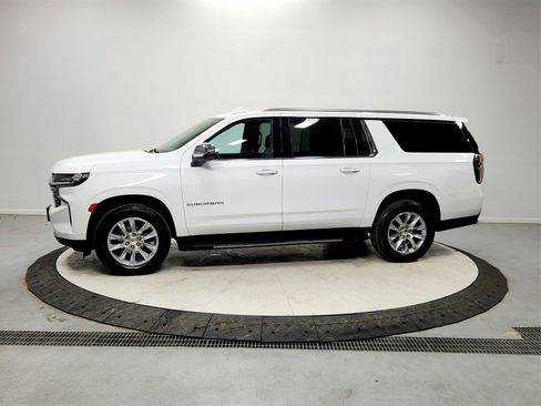 Used 2023 Chevrolet Suburban Premier image 4