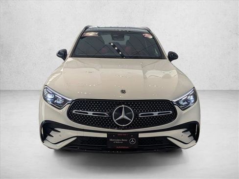 Certified 2025 Mercedes-Benz GLC 300 GLC 300 image 2