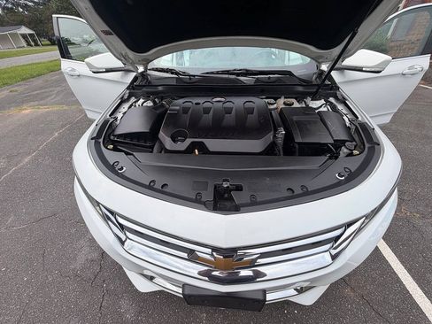 Used 2018 Chevrolet Impala LT FWD image 22