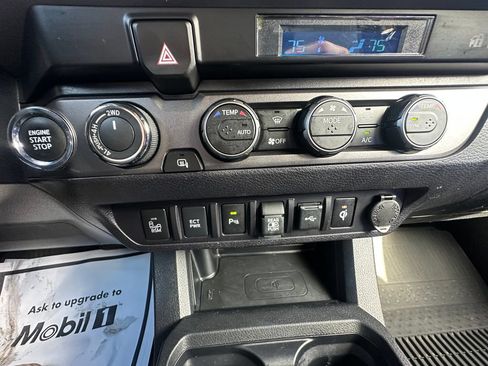 Used 2023 Toyota Tacoma TRD Sport w/ Technology Package AWD/4WD image 13