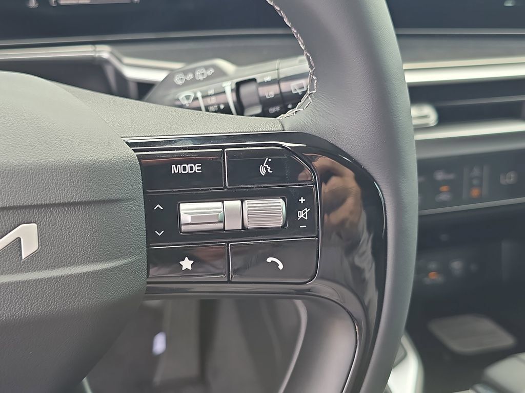 New 2026 Kia Sorento S w/ S Panoramic Sunroof Package FWD image 32