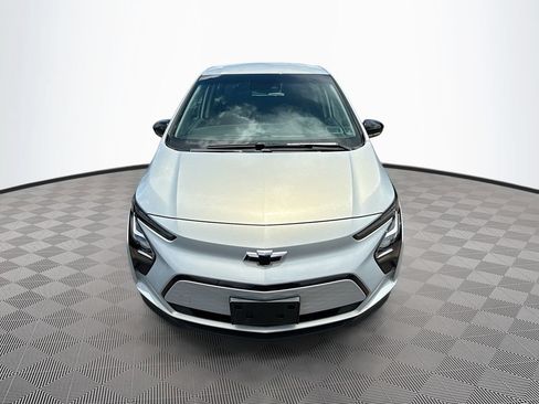Used 2023 Chevrolet Bolt LT w/ Driver Confidence Package FWD image 2
