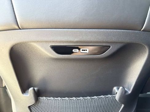New 2027 Chrysler Pacifica Select FWD image 14