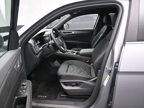 New 2026 Volkswagen Atlas Cross Sport SE AWD/4WD image 9
