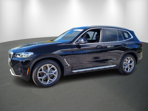 Used 2023 BMW X3 xDrive30i w/ Premium Package image 3