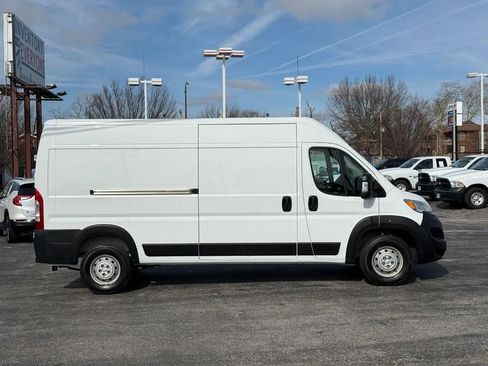 Used 2023 RAM ProMaster 2500 FWD image 5