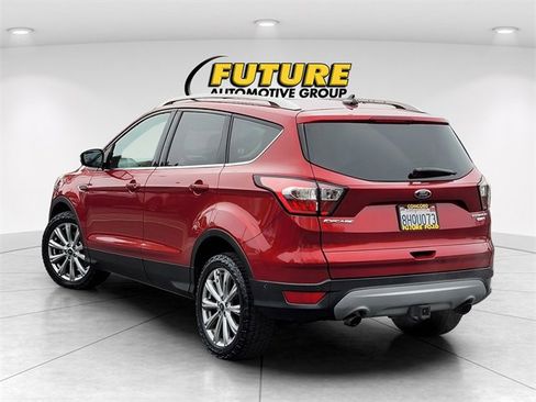 Used 2018 Ford Escape Titanium w/ Ford Safe & Smart Package image 8