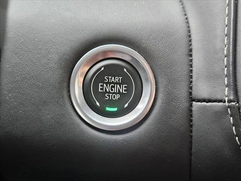 Used 2023 GMC Yukon Denali Ultimate image 28