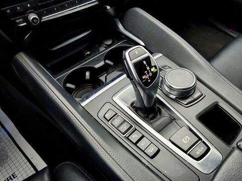 Used 2019 BMW X6 xDrive35i w/ M Sport Package image 16