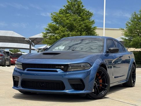 Used 2023 Dodge Charger Scat Pack RWD image 2