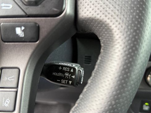 Used 2022 Toyota Tacoma TRD Off-Road image 23