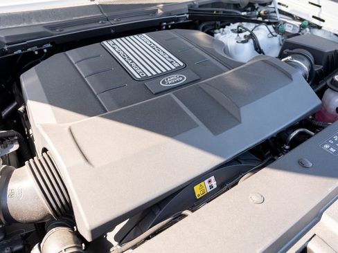 New 2025 Land Rover Defender 110 V8 image 23