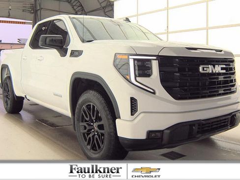Used 2024 GMC Sierra 1500 Elevation AWD/4WD image 1
