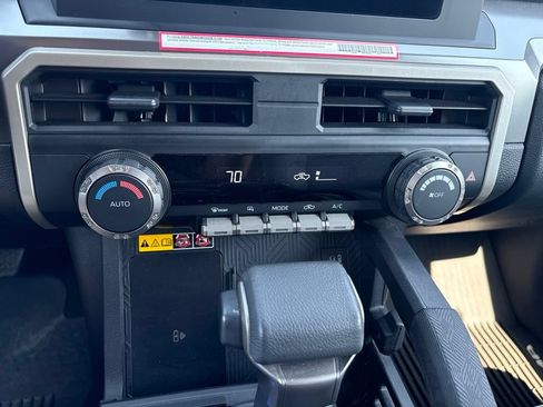Used 2024 Toyota Tacoma SR5 w/ SR5 Upgrade Package AWD/4WD image 12