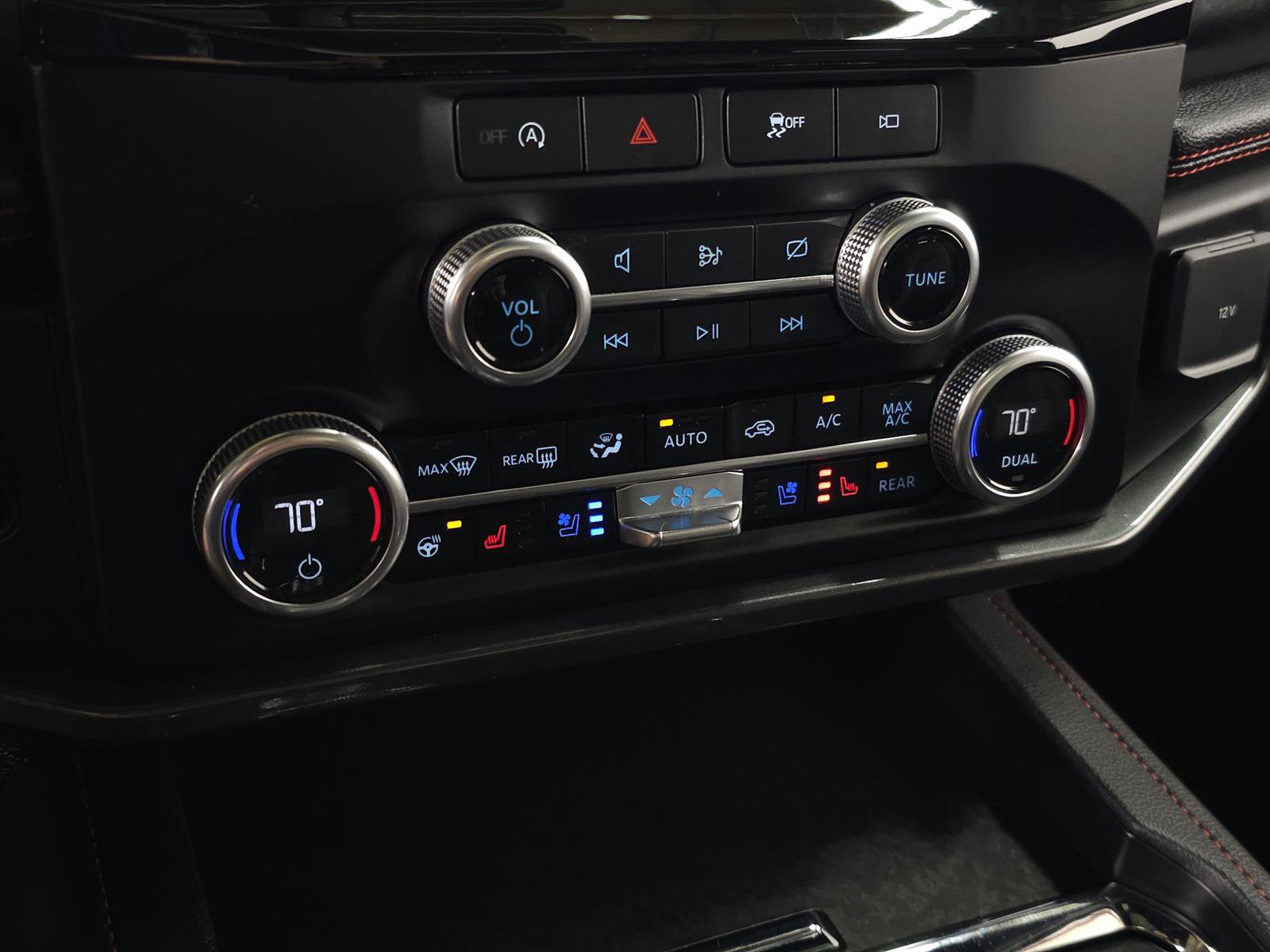 Used 2024 Ford Expedition Limited AWD/4WD image 34