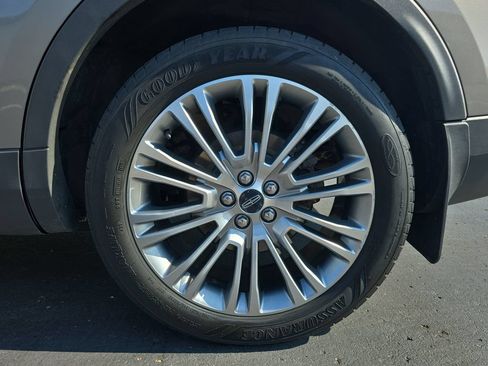 Used 2017 Lincoln MKX Reserve w/ Lincoln MKX Climate Package AWD/4WD image 38