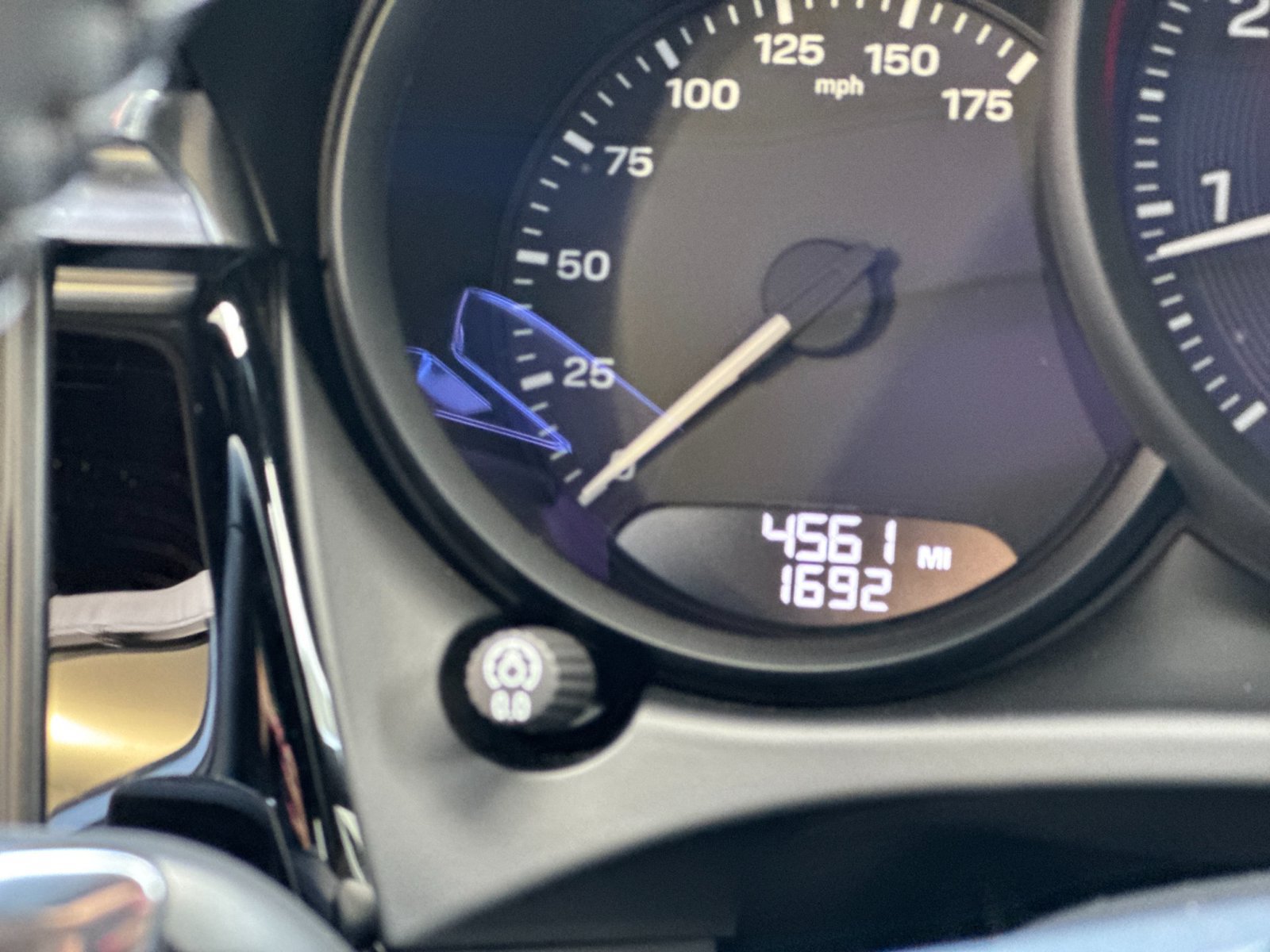 Certified 2026 Porsche Macan AWD/4WD image 30