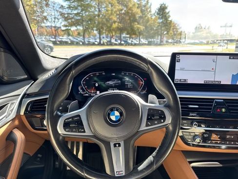 Certified 2022 BMW 540i xDrive w/ M Sport Package image 18