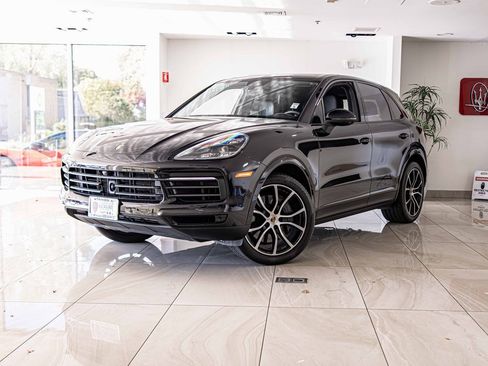 Used 2022 Porsche Cayenne S Platinum image 1