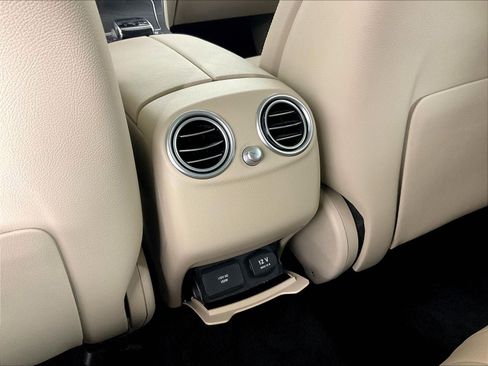 Used 2018 Mercedes-Benz GLC 300 image 10