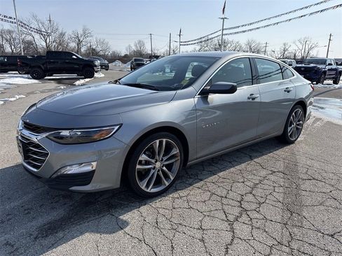 Used 2023 Chevrolet Malibu LT image 2