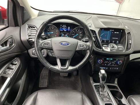 Used 2019 Ford Escape Titanium w/ U9j03 - Titanium Tow Package AWD/4WD image 15