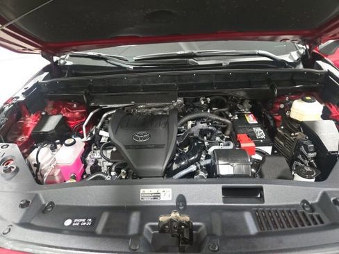 Used 2023 Toyota Highlander XLE image 21