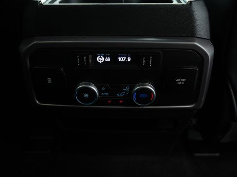 Used 2021 Ford Expedition Platinum image 18