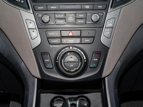 Used 2018 Hyundai Santa Fe Sport image 24