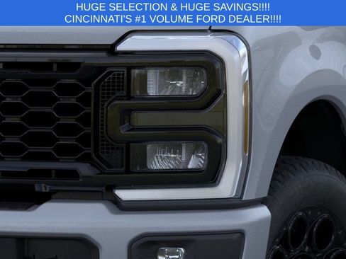 New 2026 Ford F250 Lariat w/ Black Appearance Package AWD/4WD image 18