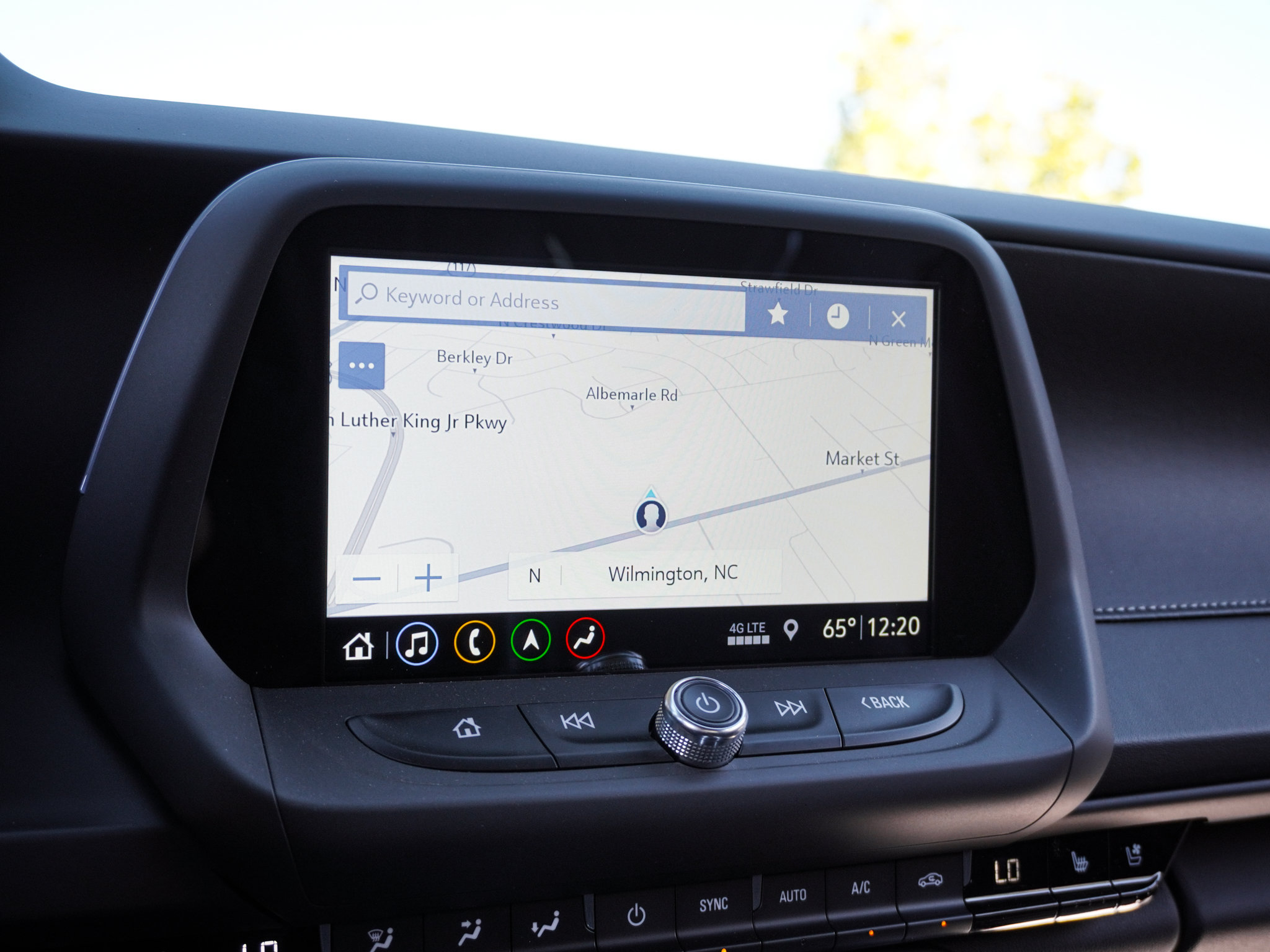 Used 2019 Chevrolet Camaro SS RWD image 25