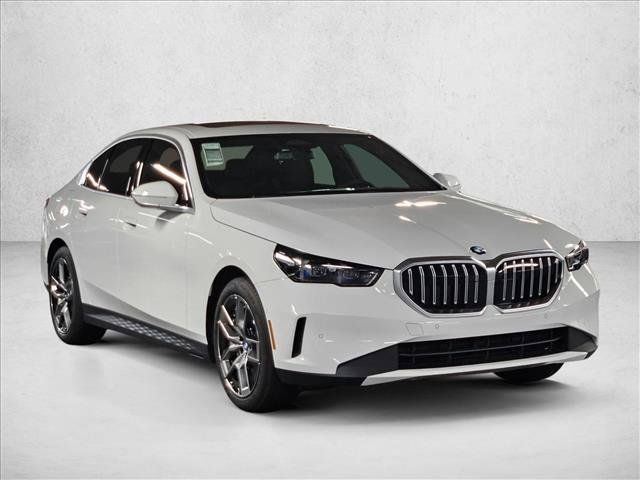 Used 2026 BMW 530i w/ Premium Package RWD image 3