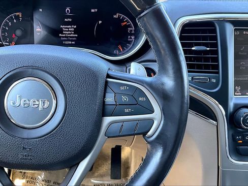 Used 2017 Jeep Grand Cherokee Overland AWD/4WD image 25